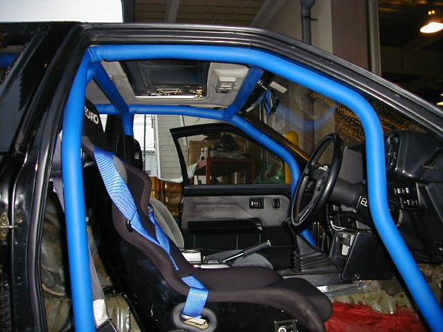 AE86 Sunroof of saitorollcage